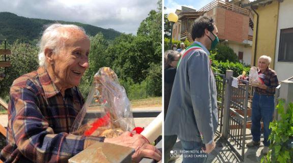 Aldo Serafini compie 100 anni, il sindaco Bardelli gli fa visita a casa