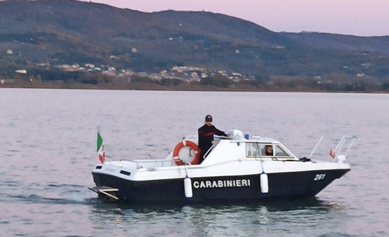 Paura per donna in lago, interviene il natante dei carabinieri