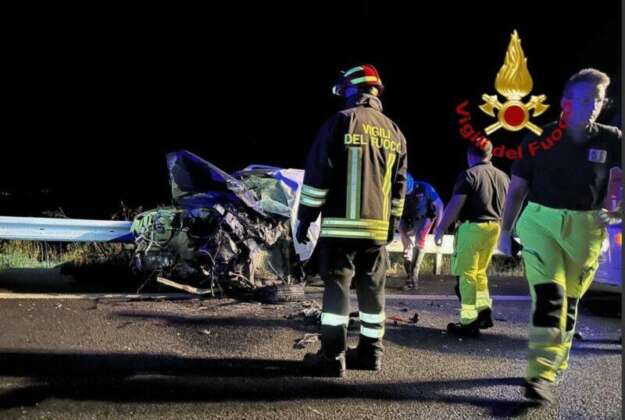Nuovo incidente sul raccordo a Torricella: 29enne si schianta contro il guardrail