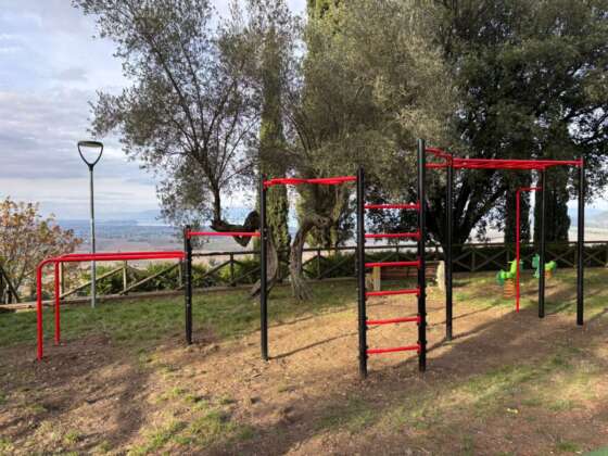 Palestra a cielo aperto a Panicale, inaugurata la nuova area fitness pubblica Palestra a cielo aperto a Panicale, inaugurata la nuova area fitness pubblica