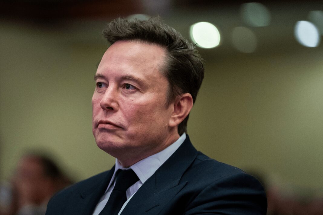 Ucraina, Musk spegne Starlink e ferma i droni di Kiev: “Decisione di Trump”