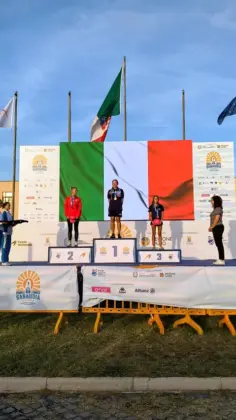 SUP Trasimeno: Lemekha del Canoa Club Monte del Lago e' oro SUP Trasimeno: Lemekha del Canoa Club Monte del Lago e' oro